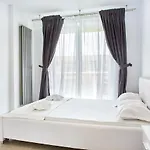 Indigo Alezzi Pool & 3*