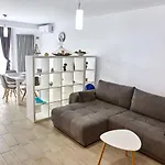 Indigo Alezzi Pool & 3*